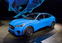 Ford будет требовать создания учётной записи для автомобиля ещё до покупки Mustang Mach-E