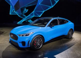 Ford будет требовать создания учётной записи для автомобиля ещё до покупки Mustang Mach-E