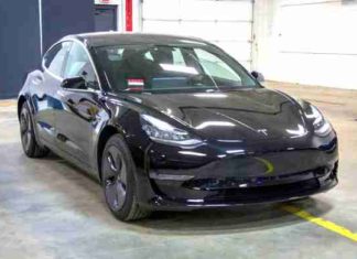 Компания Tesla обновляет свою модель Model 3