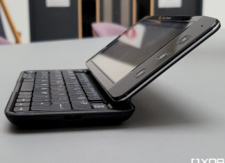 Инсайдеры отыскали уникальный прототип первого Android-смартфона от Sony