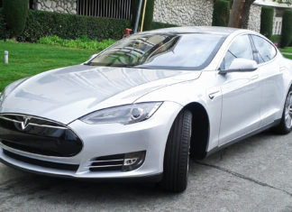 Покупаем акции Тесла и зарабатываем