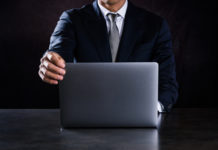 Хакер украл данные учётных записей руководства Microsoft