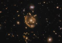 Hubble представил фотографию уникальной галактики