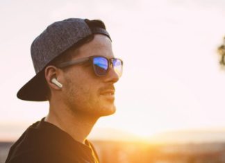 JBL анонсировала три новые модели наушников JBL Live на CES 2021