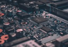 В Стэнфорде создан уникальный процессорный чип с ИИ