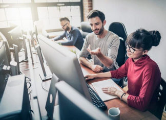 Почему вам стоит заказать сайт в веб-студии?