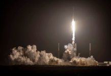 SpaceX запустила ещё 60 спутников Starlink, но столкнулась с проблемой