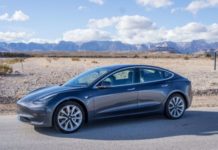 Закон, регулирующий технологию автопилота, критикует Tesla