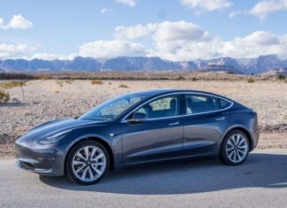 Закон, регулирующий технологию автопилота, критикует Tesla