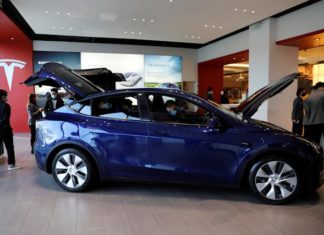 Автомобили Tesla под запретом для китайских военных и политиков