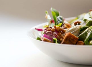 Веганская диета может быть опасна для состояния костей