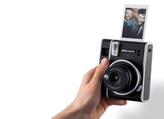 Instax представила Mini 40 и новую плёнку