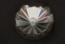 Ученые создали новый тип бриллиантов-шестигранников