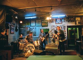 Spotify будет транслировать концерты именитых исполнителей