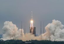 Китайская ракета может приземлиться в населённом пункте