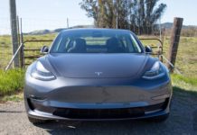 Tesla существенно улучшила автопилот