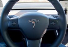 Tesla снизила цену на обновления компьютера для активации “Полного самоуправления”