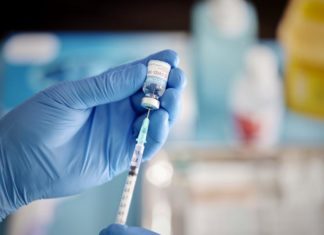 Apple и Google борются против приложения-дезинформатора