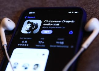 Clubhouse вводит ограничения ради поможи жителям Афганистана