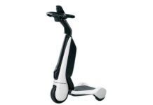 Toyota представила электросамокат для людей с ограниченными возможностями