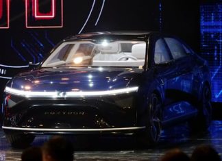 Foxconn представила свою первую тройку автомобилей