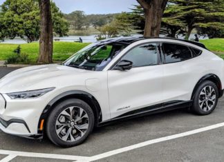 Ford сформирует команду, отвечающую за анализ работоспособности зарядных станций