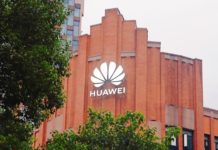 Байден официально внёс Huawei и ZTE в чёрный список