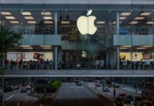 Apple наняла специалиста из Tesla