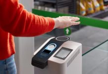 Американское общество протестует против внедрения систем биометрического сканирования