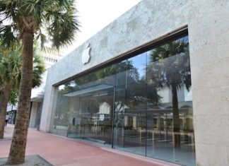 Apple продолжает закрывать свои магазины из-за COVID-19