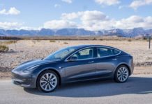 Tesla уберёт возможность запуска игр во время движения