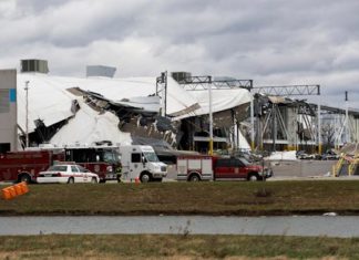 Сенаторы США требуют отчёт от Amazon по поводу смерти 6 рабочих склада