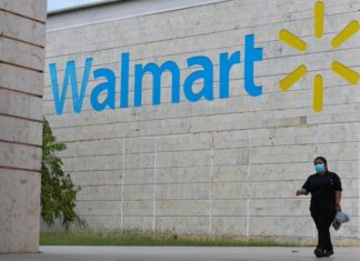 Walmart собирается использовать криптовалюы и NFT