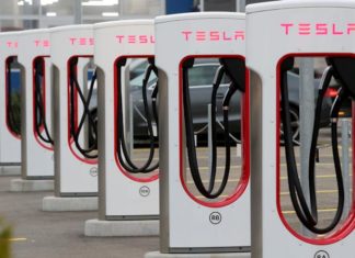Зарядные станции Tesla наконец-то поддерживают электрокары других компаний