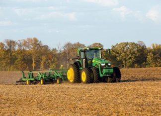 John Deere представила автономный трактор