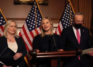 В США приняли закон, позволяющий женщинам подавать в суд на работодателей за домогательства