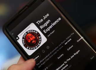 Spotify отчитался о доходах и проблем содержания некоторых подкастов